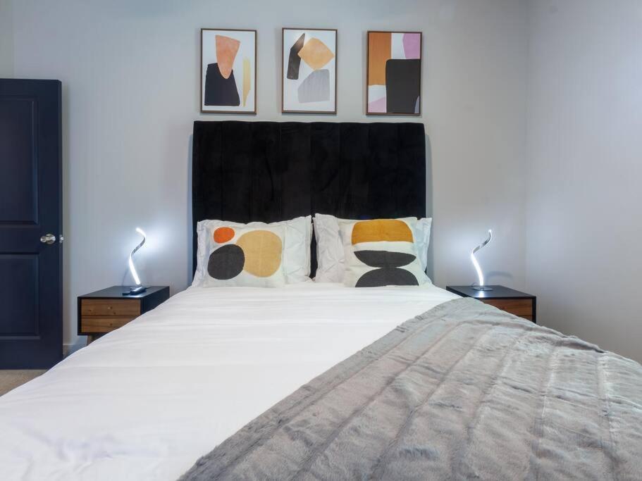 Five75lux Atl King Bed & Game Downtown Holiday home Atlanta