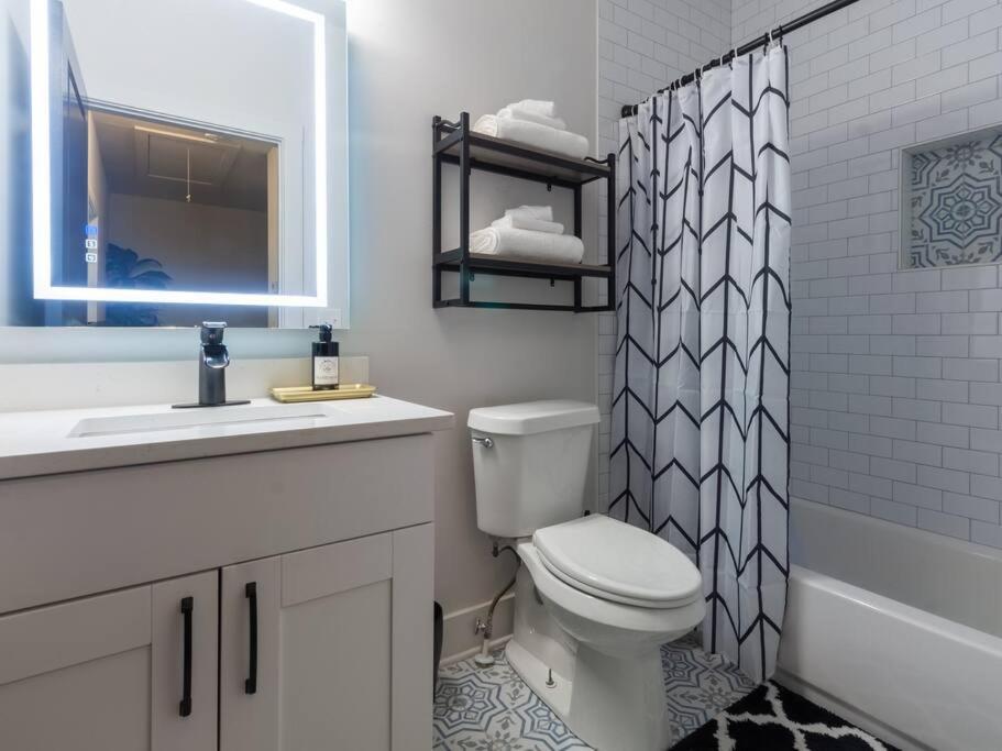 Five75lux Atl King Bed & Game Downtown Atlanta