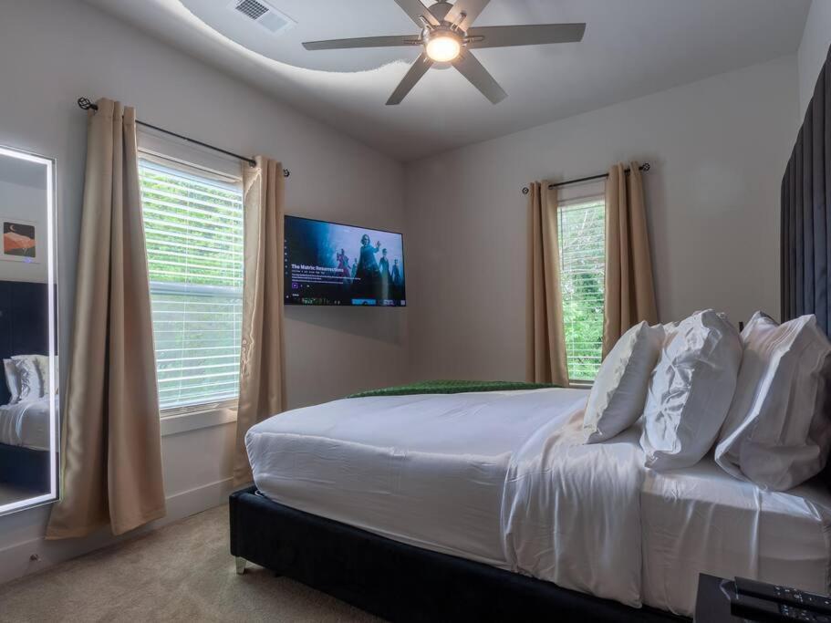 Five75lux Atl King Bed & Game Downtown * Atlanta
