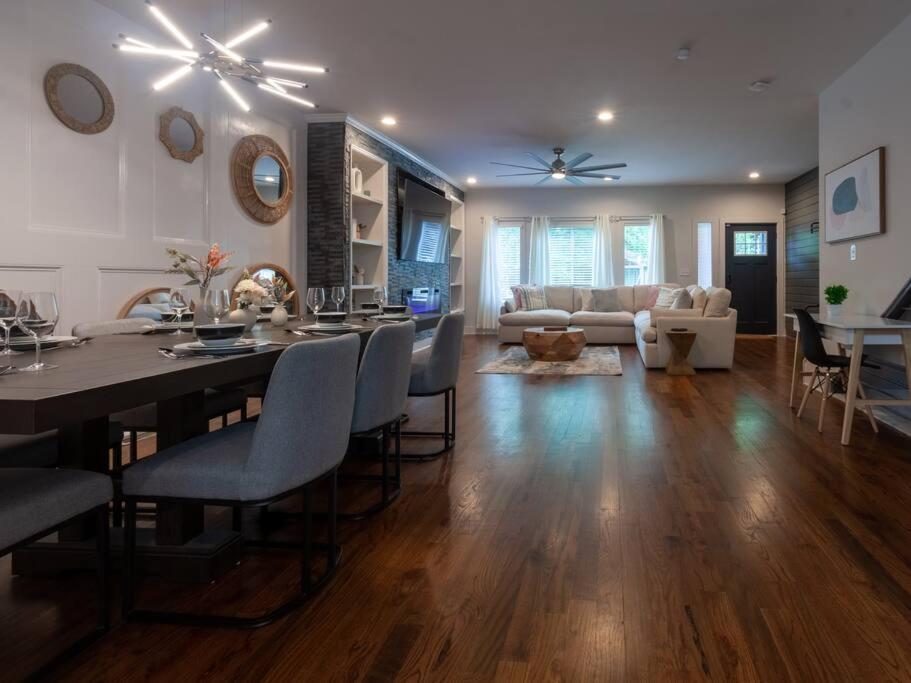 Five75lux Atl King Bed & Game Downtown Holiday home *
